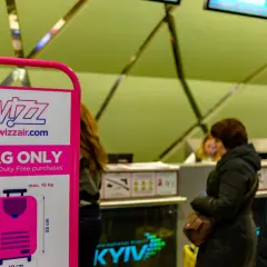 Wizz Air: Nadanie bagażu Ile przed odlotem? Sprawdź wyjątki!