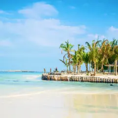 Ile trwa lot na Zanzibar? Sprawdź czas i zaplanuj podróż!