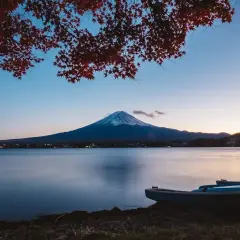 Ile trwa lot do Japonii? Czas, przesiadki i walka z jet lagiem!