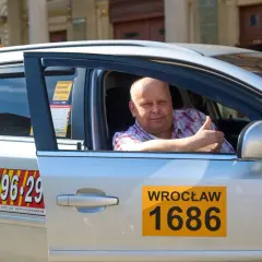 Taksówka z lotniska Wrocław do centrum: 45 czy 95 zł? Wybierz mądrze!