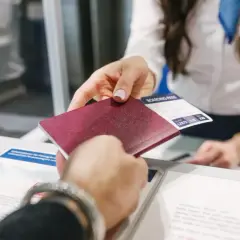 Odprawa na lotnisku: Koszt nawet 250 zł! Jak tego uniknąć?