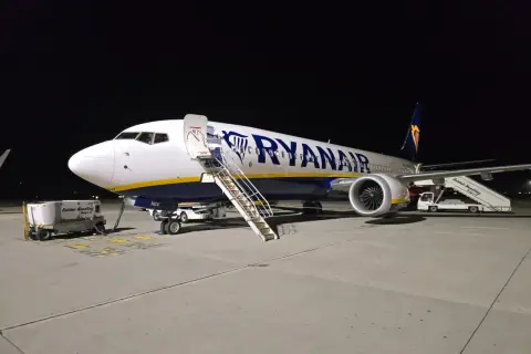 Ryanair bagaż 2026: Spakuj się sprytnie i unikaj ukrytych opłat!