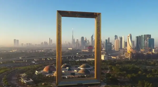 Dubaj: ile kosztuje lot? Odkryj sekrety tanich biletów!