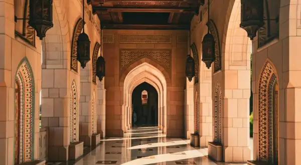 Oman z Warszawy: Ile trwa lot? Czarter czy przesiadka wybierz mądrze