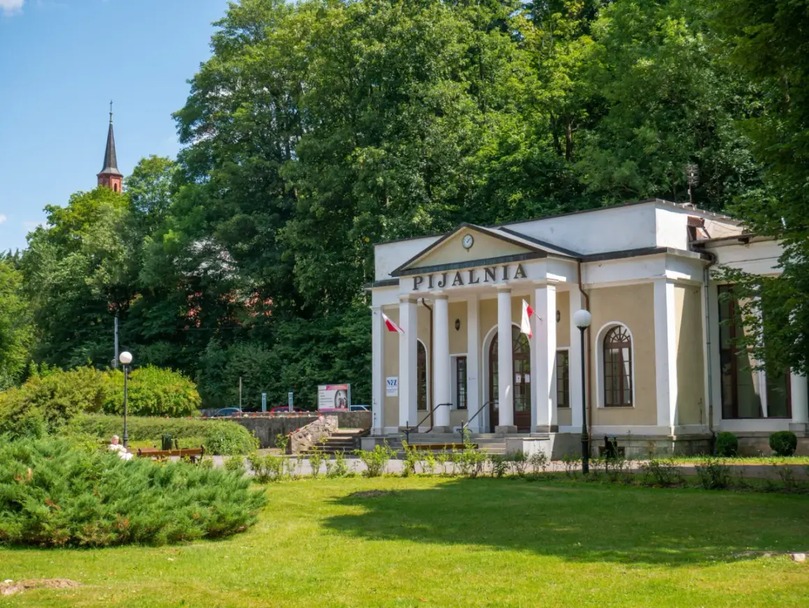 Duszniki-Zdrój: Atrakcje na każdą porę roku. Co warto zobaczyć?