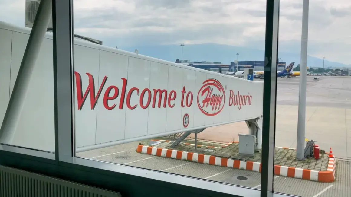 Ile trwa lot Warszawa-Bułgaria? Dokładne czasy i porady eksperta