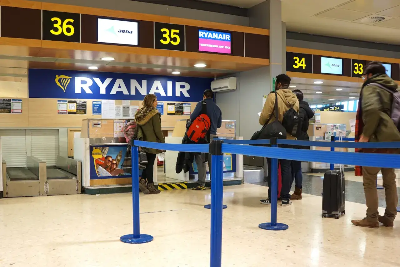 stanowisko odprawy na lotnisku ryanair wizz air