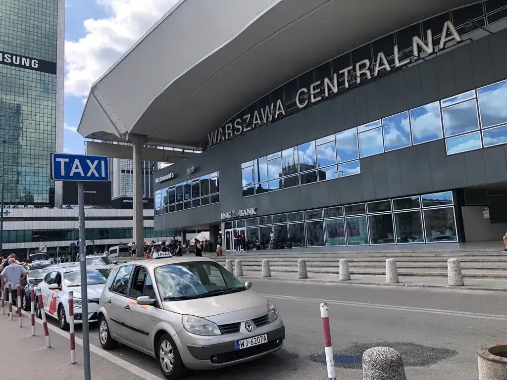 Oficjalny postój taksówek Dworzec Centralny Warszawa