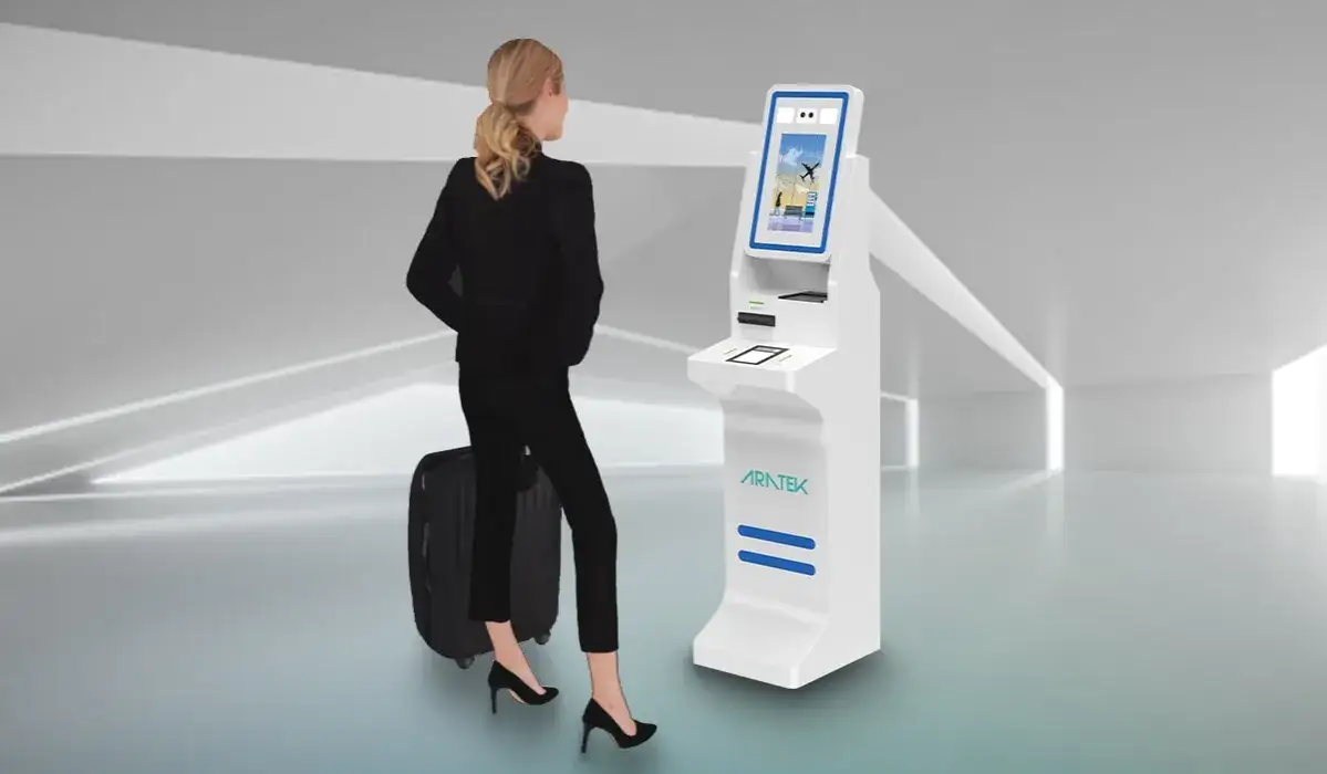 lotnisko stanowisko check-in i kiosk samoobsługowy