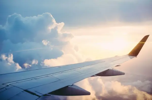 Polska-Dubaj: Czas lotu, jet stream i sekrety szybkiej podróży
